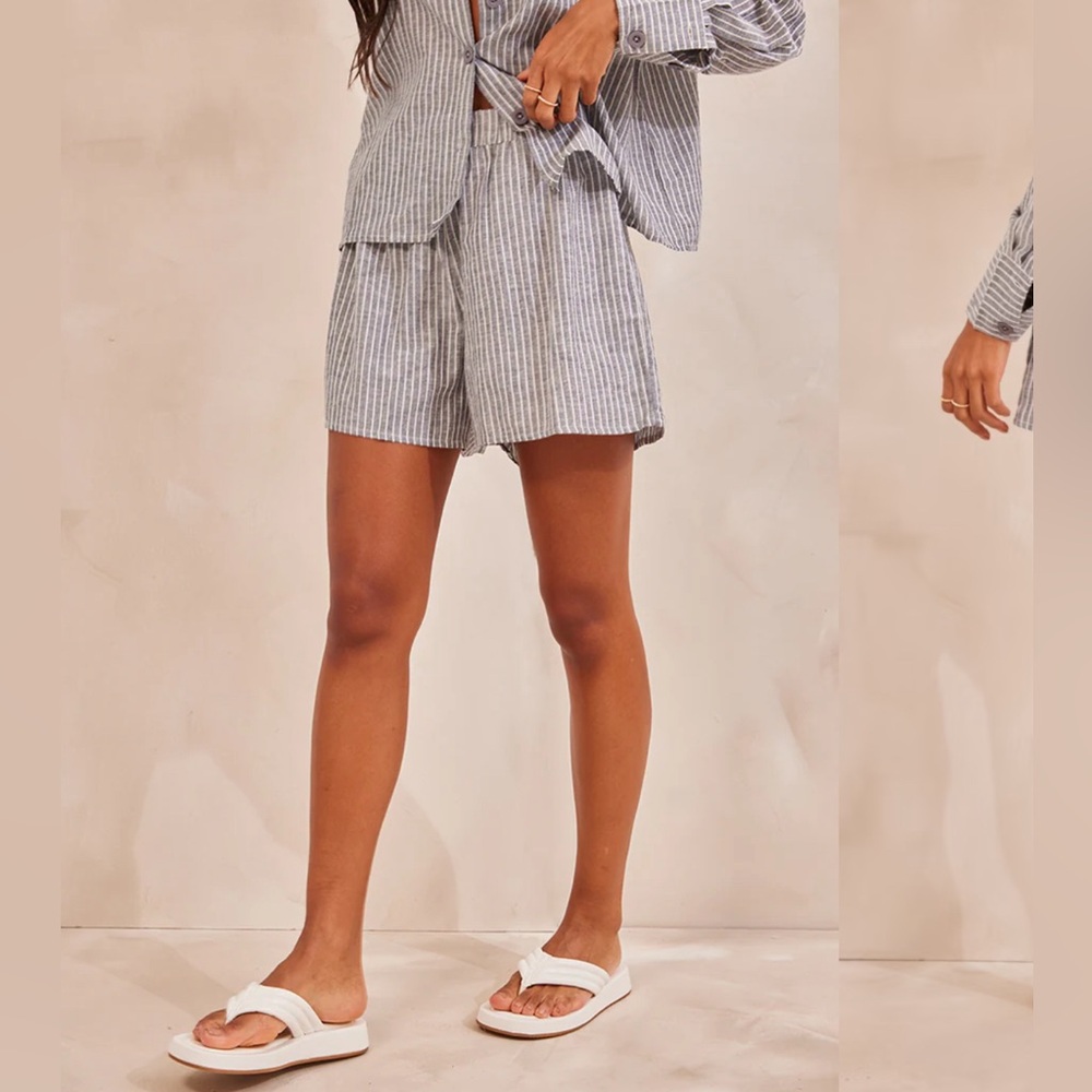 PLT Gray & White Striped Linen Shorts